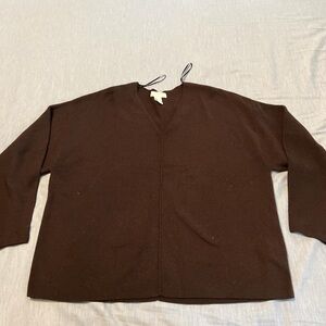 womens brown v-neck oversized sweater with 3/4 sleeves